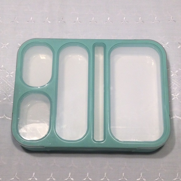 Plus Point Five Compartment Tray w/Lid Heavy Duty Four Sided Closure - Picture 6 of 6